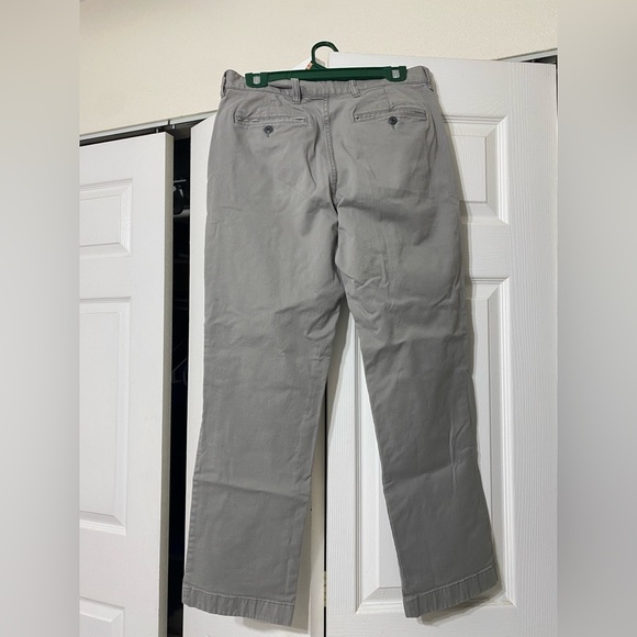 - LL Bean Standard Fit 33W x 30In - Picture 2 of 10